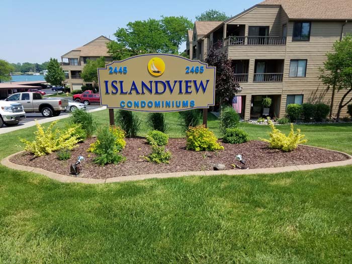 Home Islandview Condominiums Trenton, Michigan