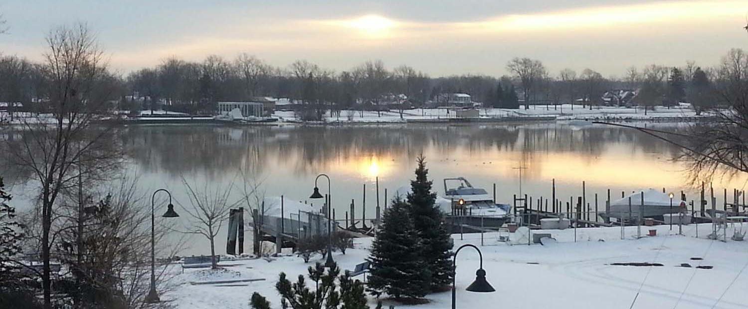 Home Islandview Condominiums Trenton, Michigan